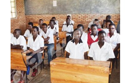 Burundi&nbsp;: Leta yamaganye ishuri ryacaga abahungu amafaranga yo gupima abakobwa kuko aribo babatera inda